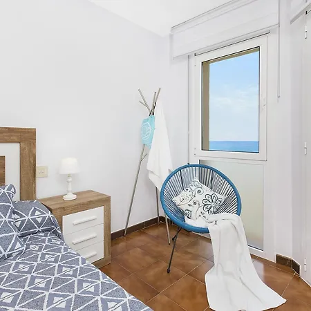 Skyline Apartment *